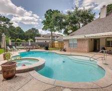 United States Texas Montgomery vacation rental compare prices direct by owner 27176421