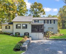 United States New York Staatsburg vacation rental compare prices direct by owner 29326372