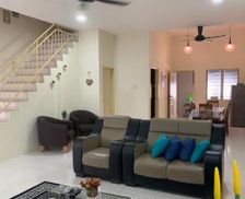 Malaysia Perak Seri Iskandar vacation rental compare prices direct by owner 29484012