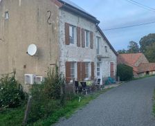 France Auvergne Busset vacation rental compare prices direct by owner 26117822