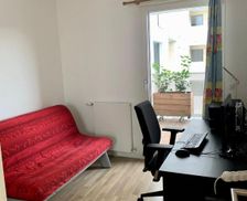 France Ile de France Courbevoie vacation rental compare prices direct by owner 24272017