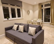 United Kingdom Greater London Colindale vacation rental compare prices direct by owner 36346461