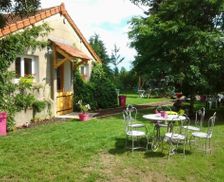 France Auvergne-Rhône-Alpes Moulins vacation rental compare prices direct by owner 35601502