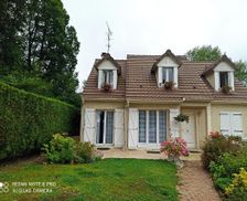 France Ile de France Le Mesnil-Saint-Denis vacation rental compare prices direct by owner 26269409