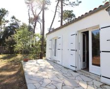 France Nouvelle-Aquitaine Saint-Pierre-d'Oléron vacation rental compare prices direct by owner 10122214
