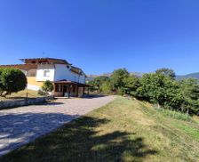 Italy Emilia-Romagna Villa Minozzo vacation rental compare prices direct by owner 28242527