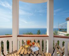 Italy Campania Furore vacation rental compare prices direct by owner 23870117