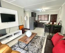 South Africa Gauteng Midrand vacation rental compare prices direct by owner 25797275