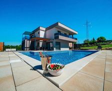 Croatia Gespanschaft Split-Dalmatien Lokvicici vacation rental compare prices direct by owner 25175557