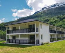 Norway Vestland Loen vacation rental compare prices direct by owner 27077535