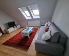 Hungary Nitriansky kraj Nyergesújfalu vacation rental compare prices direct by owner 26103737