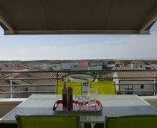 France Pays de la Loire Saint-Gilles-Croix-de-Vie vacation rental compare prices direct by owner 24912281