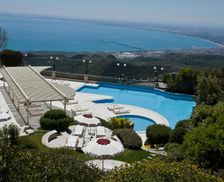 Italy Apulia Monte SantʼAngelo vacation rental compare prices direct by owner 14212277