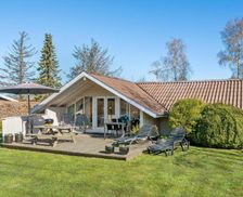 Denmark Hovedstaden Dronningmølle vacation rental compare prices direct by owner 4544558