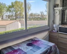 France Languedoc-Roussillon Marseillan-Plage vacation rental compare prices direct by owner 15851085