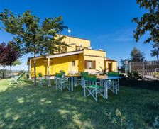 Italy Marche Gradara vacation rental compare prices direct by owner 13813824