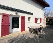 France Nouvelle-Aquitaine Cambo-les-Bains vacation rental compare prices direct by owner 4895333