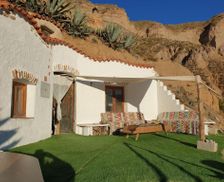 Spain Andalucía Gorafe vacation rental compare prices direct by owner 35713815