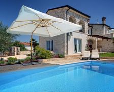 Croatia Istria (county) Rovinjsko Selo vacation rental compare prices direct by owner 6735240