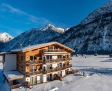 Austria Tyrol Holzgau vacation rental compare prices direct by owner 14034796