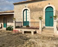 Italy Sicily Comiso vacation rental compare prices direct by owner 15875940