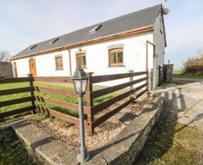 United Kingdom South Wales Llansadurnen vacation rental compare prices direct by owner 13103447