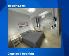 Spain Andalucía Seville vacation rental compare prices direct by owner 26691569