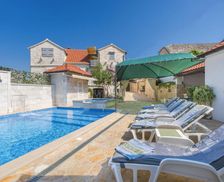 Croatia Brac Island Škrip vacation rental compare prices direct by owner 11253210