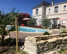France Centre Saint-Cyr-sur-Loire vacation rental compare prices direct by owner 28548392