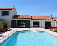 France Pays de la Loire La Chapelle-Heulin vacation rental compare prices direct by owner 35687280