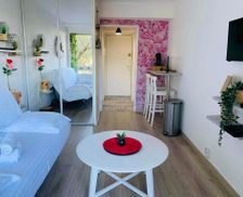 France Languedoc-Roussillon Montpellier vacation rental compare prices direct by owner 25078906