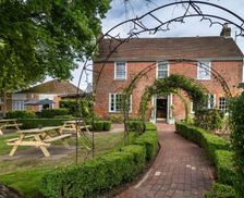 United Kingdom Buckinghamshire Aston Clinton vacation rental compare prices direct by owner 12839089