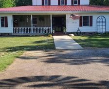 United States Indiana Nappanee vacation rental compare prices direct by owner 26034809