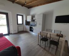 Italy Abruzzo Lecce neʼ Marsi vacation rental compare prices direct by owner 27015655