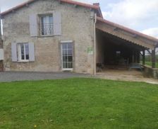 France Nouvelle-Aquitaine Charroux vacation rental compare prices direct by owner 26862440