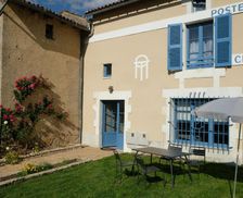 France Nouvelle-Aquitaine Celle-Lévescault vacation rental compare prices direct by owner 28420874
