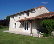 France Nouvelle-Aquitaine Massognes vacation rental compare prices direct by owner 26901231