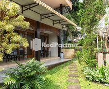 Indonesia Central Java Karanganyar vacation rental compare prices direct by owner 26656553