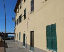 Italy Liguria Moneglia vacation rental compare prices direct by owner 32455904