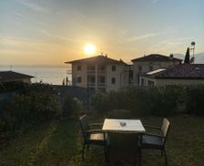 Italy Veneto Torri del Benaco vacation rental compare prices direct by owner 27348062