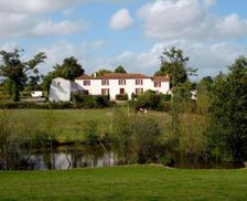 France Pays de la Loire La Boissière-des-Landes vacation rental compare prices direct by owner 14175985