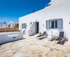 Greece Milos Adamantas vacation rental compare prices direct by owner 28671623