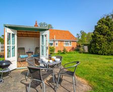 United Kingdom ENG Burnham Market vacation rental compare prices direct by owner 5017260