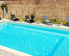 France Pays de la Loire Saint-Saturnin vacation rental compare prices direct by owner 14694134