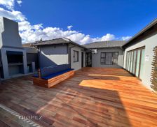 South Africa Free State Phuthaditjhaba vacation rental compare prices direct by owner 27045574