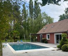 France Pays de la Loire Saint-Gervais en-Belin vacation rental compare prices direct by owner 28882300