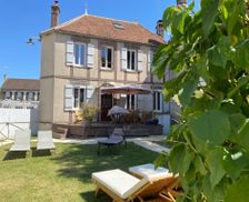 France Burgundy Fontaine-la-Gaillarde vacation rental compare prices direct by owner 15042615