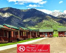 United States Wyoming Thayne vacation rental compare prices direct by owner 16042301