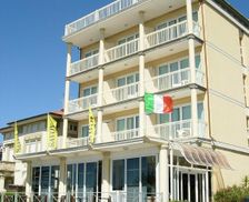 Italy Tuscany Marina di Pietrasanta vacation rental compare prices direct by owner 17762538