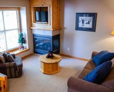 Canada British Columbia Sun Peaks vacation rental compare prices direct by owner 13430920